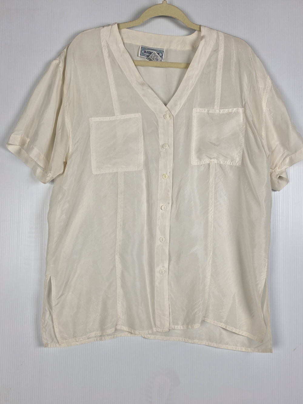 SILK EXCHANGE Cream Short Sleeve Button-Down Shirt with Patch Pockets